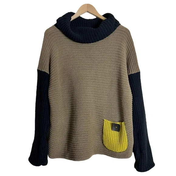 Margaret Winters Classic One Pocket Reversible Chunky Knit Sweater